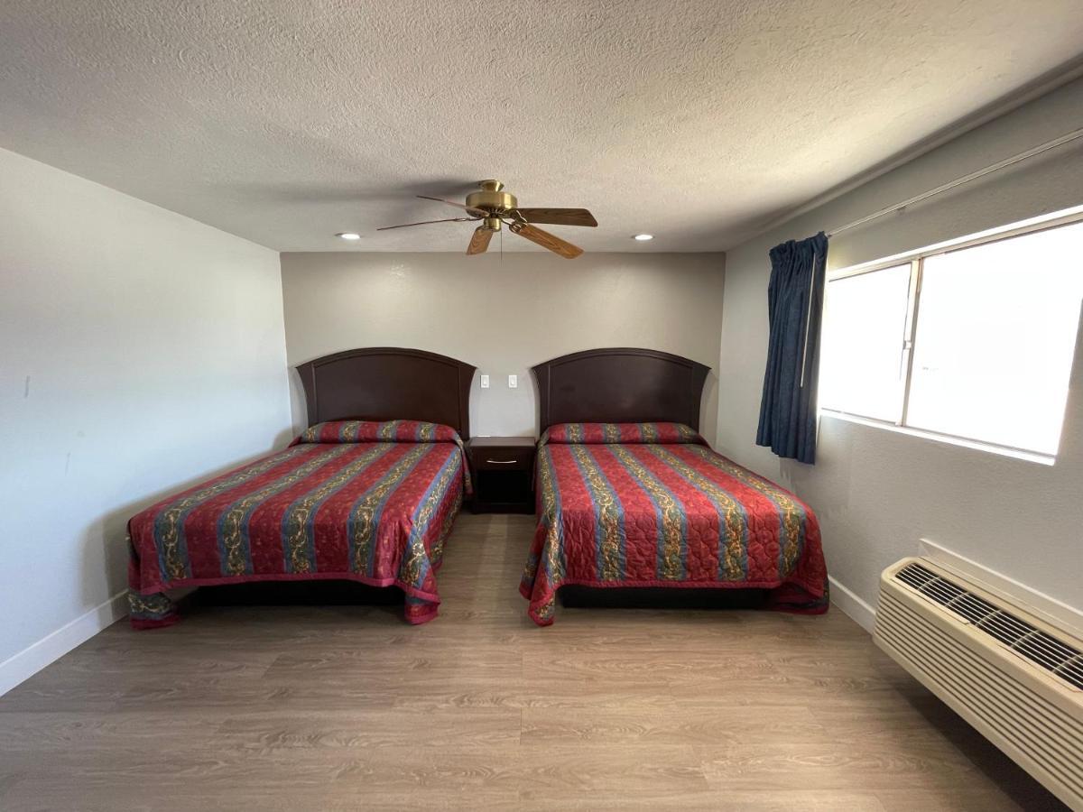 Western Inn West Columbia Экстерьер фото