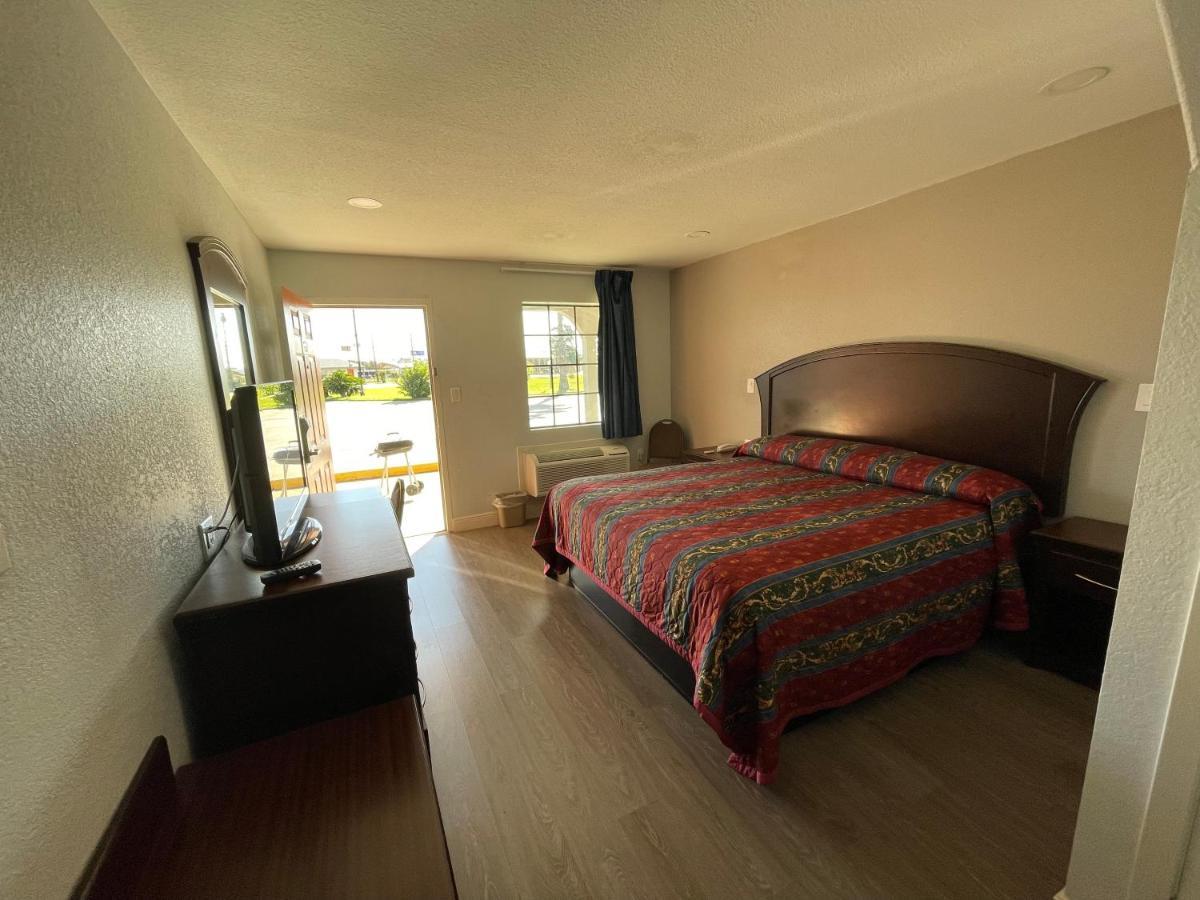 Western Inn West Columbia Экстерьер фото